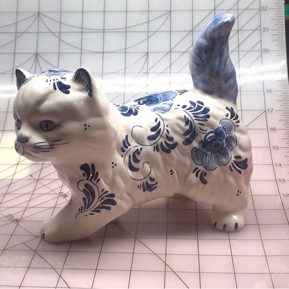Vintage Delft Holland Blue and White  Porcelain 7.5” Cat Hand Painted - Picture 10 of 10